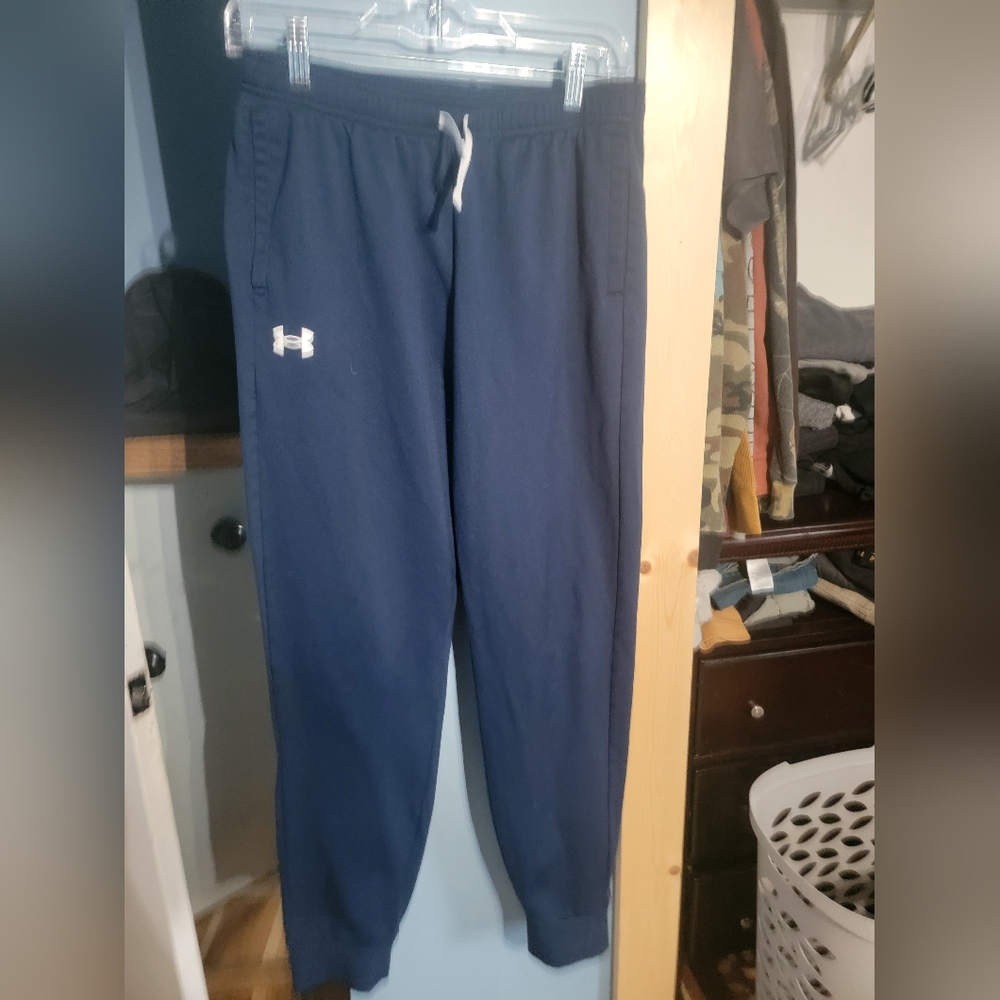 Boys UA joggers